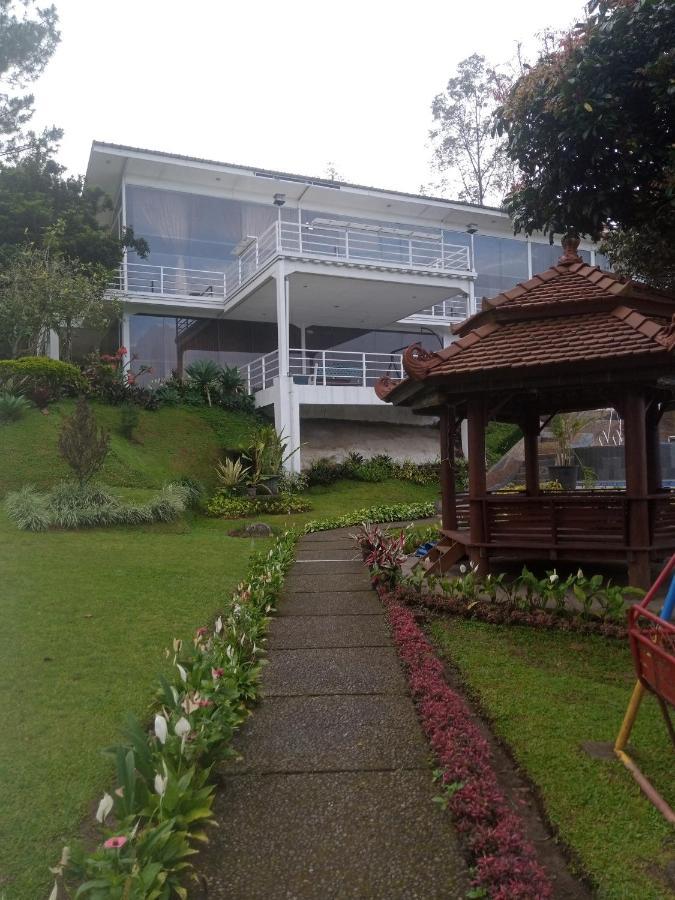 Villa Kaca 88 Cianjur Kültér fotó